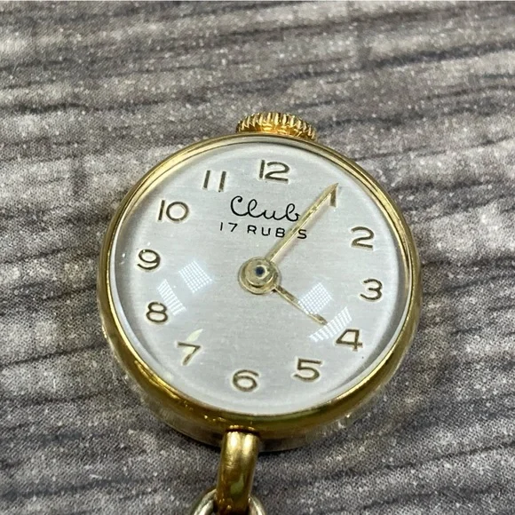 Ladies 1950’s 17 Jewel Designer Swiss Gold Bow Brooch Watch Signed